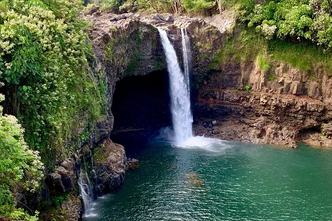 Hilo Shore Excursion: Volcano, Lava Tube & Waterfall